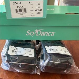 Black Unisex Jazz Shoes for Performance and Style